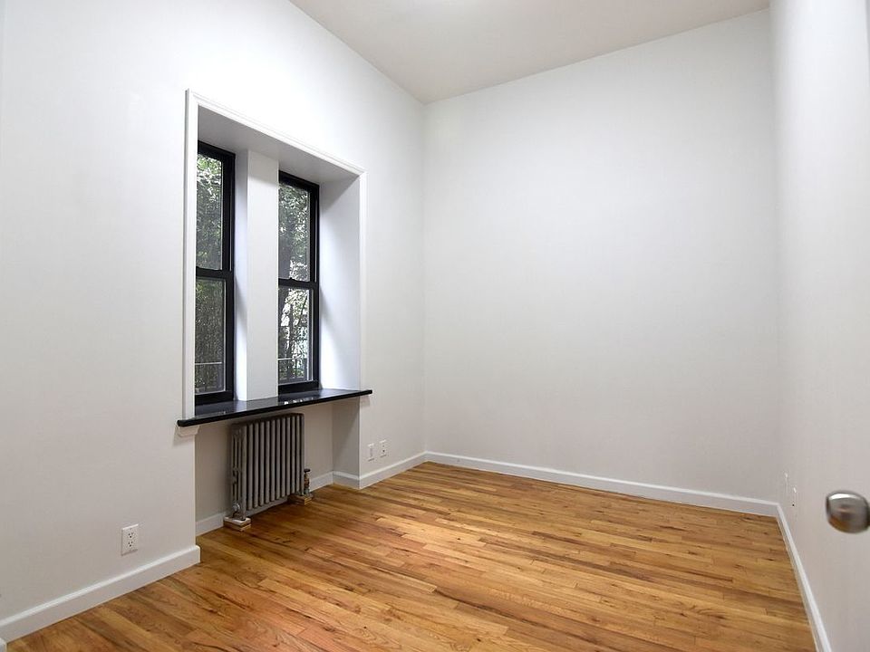 2nd image of 680 Manhattan Ave #2C