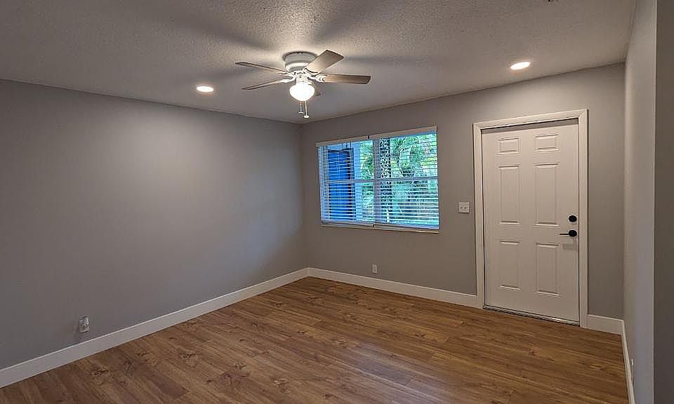 1st image of 1035 SW 30th St APT 1-3