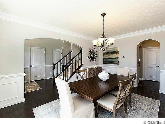 3rd image of 6053 Amber Dr