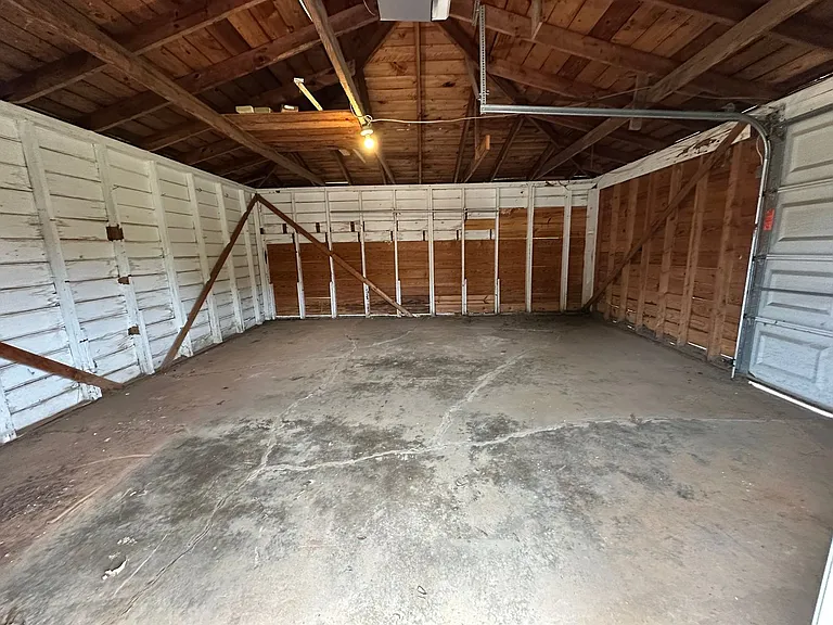 2521 Sunnybrook Dr — Photo 30