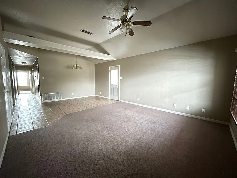 4702 John David Dr — Photo 2