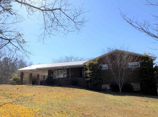 Oak Dr, Hurricane, WV 25526