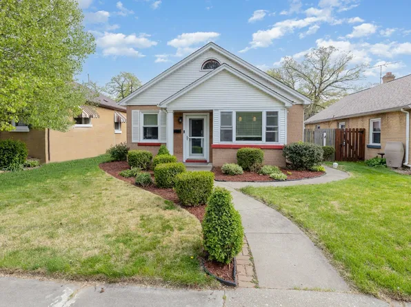 223 Court St, Hobart, IN 46342