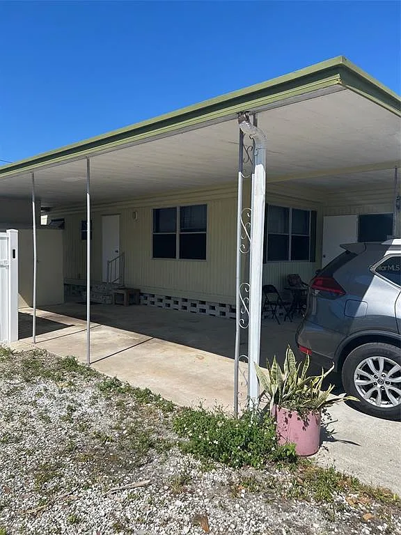 2 bed, 2.0 bath, 1056 sqft, $1,600 — Photo 3