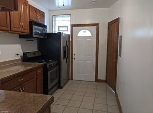 7633 S Phillips Ave APT 3, Chicago, IL 60649