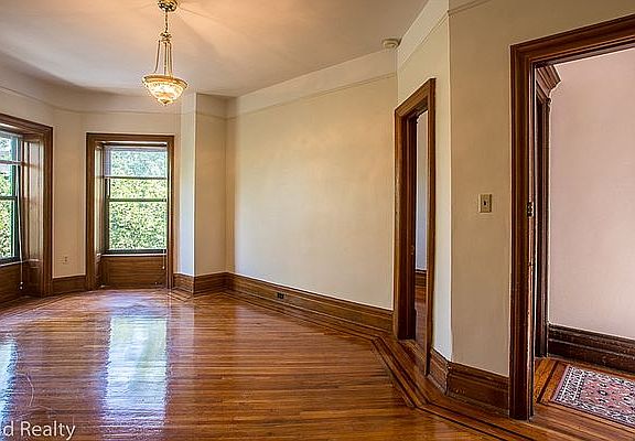 2nd image of 616 6th St APT 3