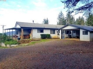 95715 Pinewood Ln, Brookings, OR 97415