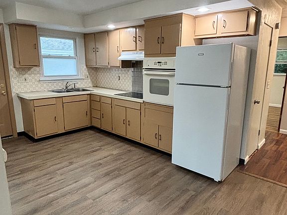 4th image of 617 June St