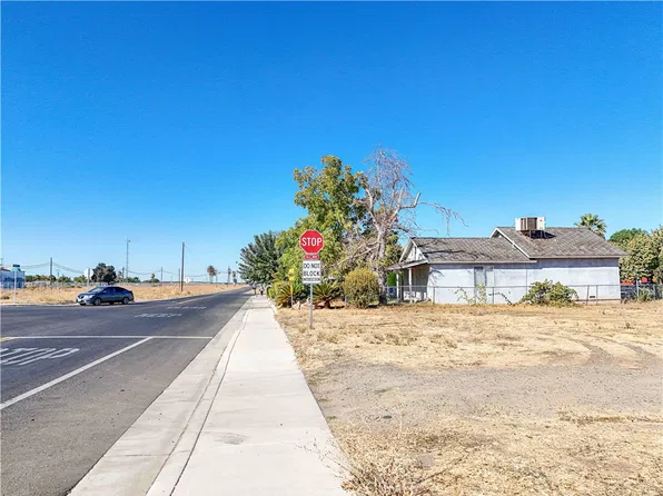 802 803rd Dr, Planada, CA 95365