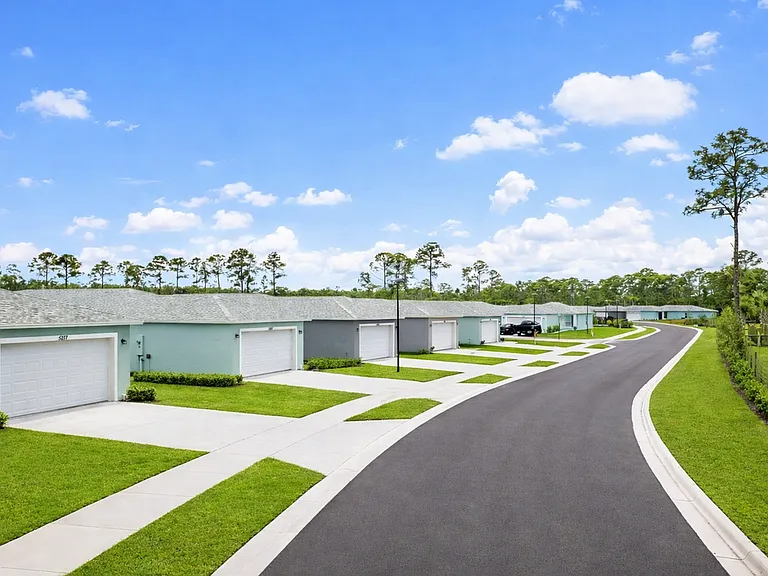 Ravinia St. Lucie — Photo 17