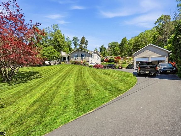 5th image of 278 Decker Pond Rd