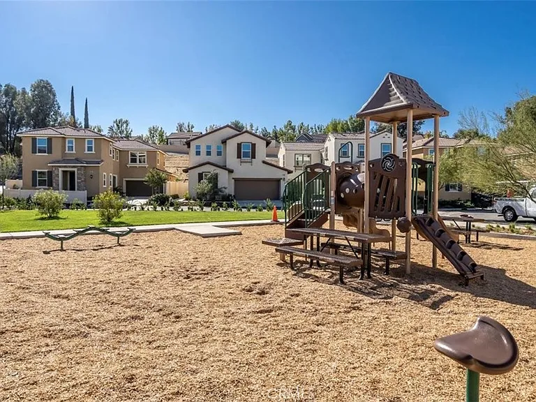 26801 Trestles Dr — Photo 34