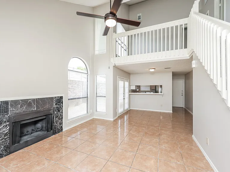 2728 Oak Bend Ln — Photo 6