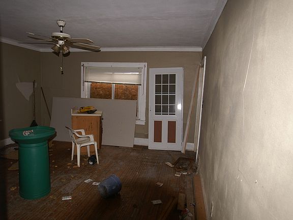 3rd image of 1108 Sherman Ave