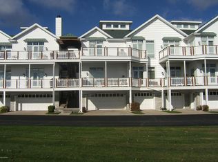 8599 Ellenwood Estates Dr #4, Montague, MI 49437