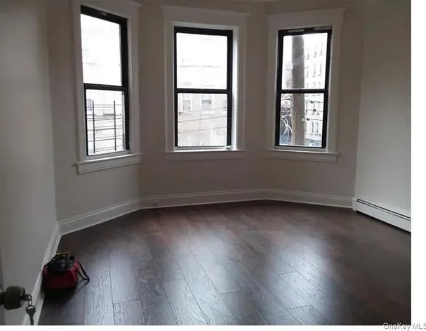 11 Lawrence St #1L