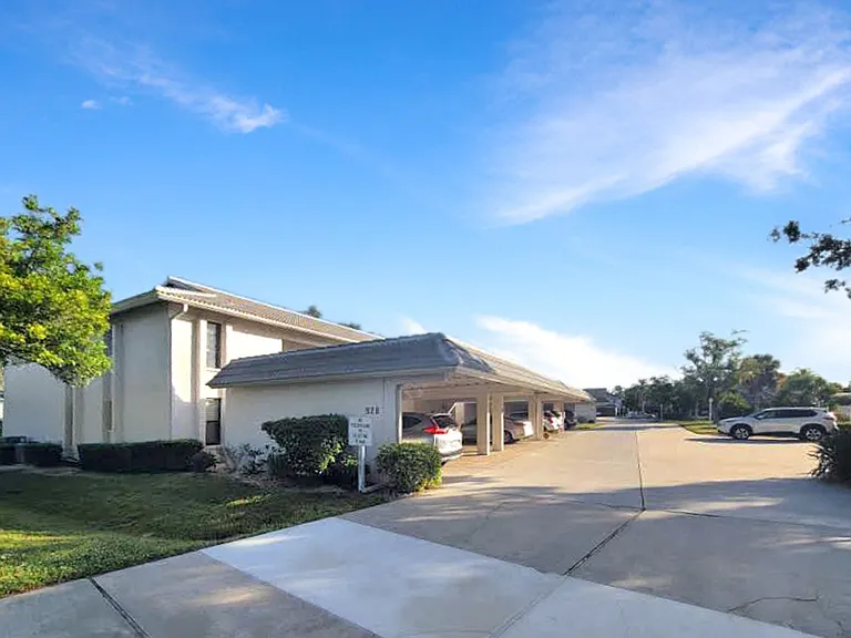928 Capri Isles Blvd #231 — Photo 2