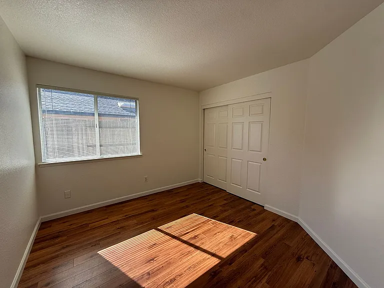 749 Oak Brook Dr — Photo 7