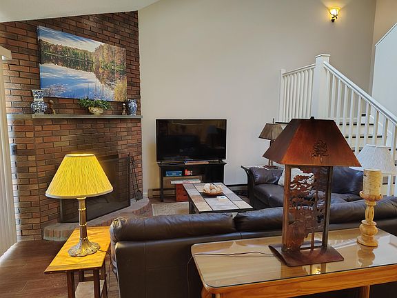 4th image of 15 Manor Estates Dr Unit 1