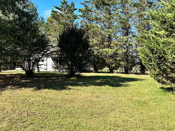 Plenty of trees for privacy!!