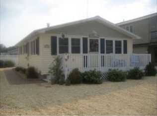 222 N 13th St, Beach Haven, NJ 08008