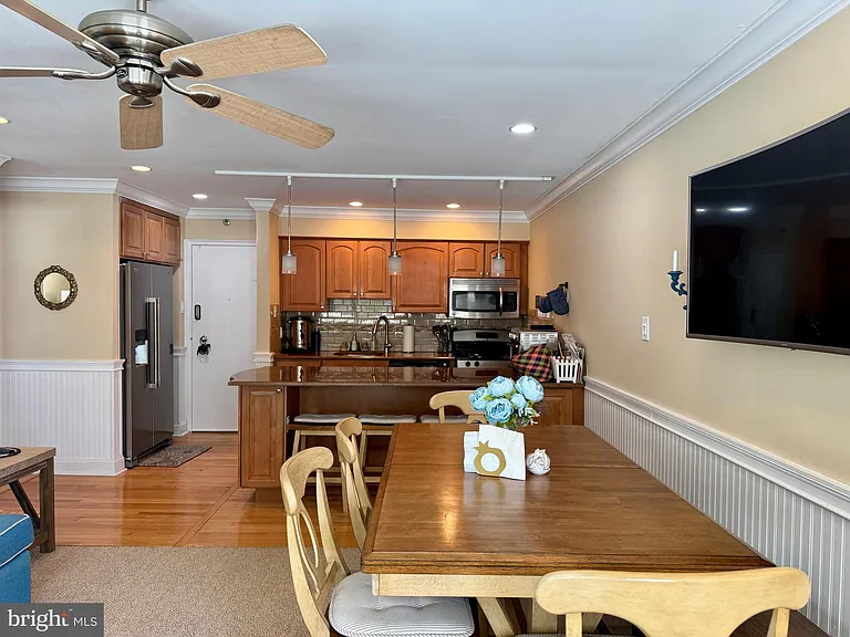9300 Atlantic Ave #204 — Photo 3