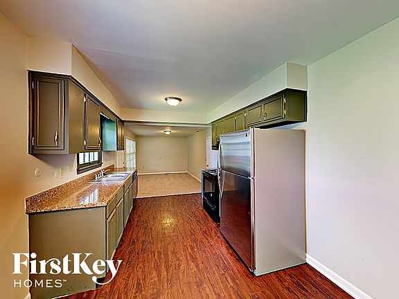 4th image of 4060 Westover Dr