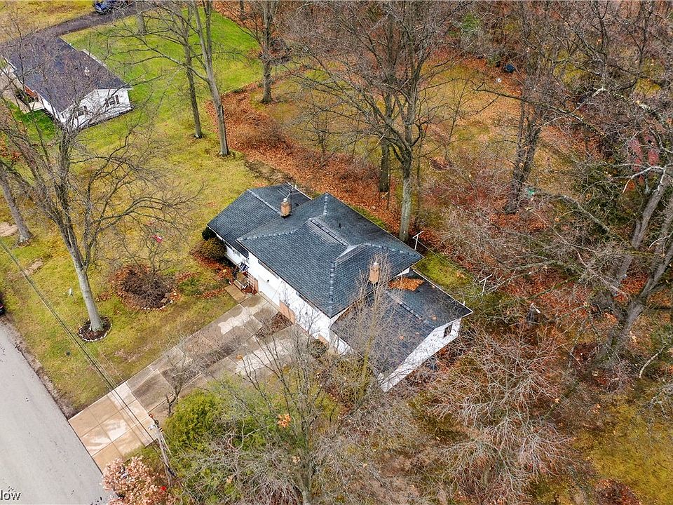 2nd image of 2055-2059 Bryn Mawr Dr