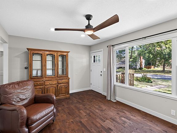 5th image of 9516 10th Ave S