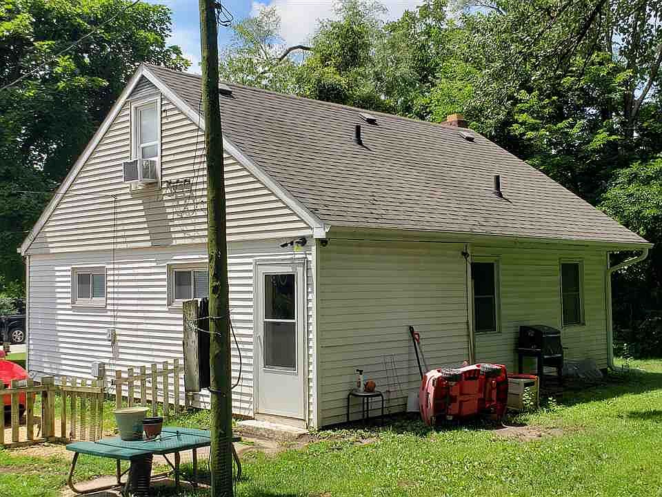 2nd image of 3235 Ellis Rd