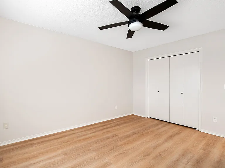 3332 N Governeour Cir — Photo 9