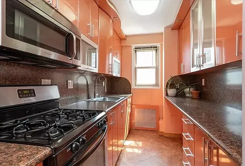 2 bed, 1.0 bath, 900 sqft, $2,005 — Photo 4