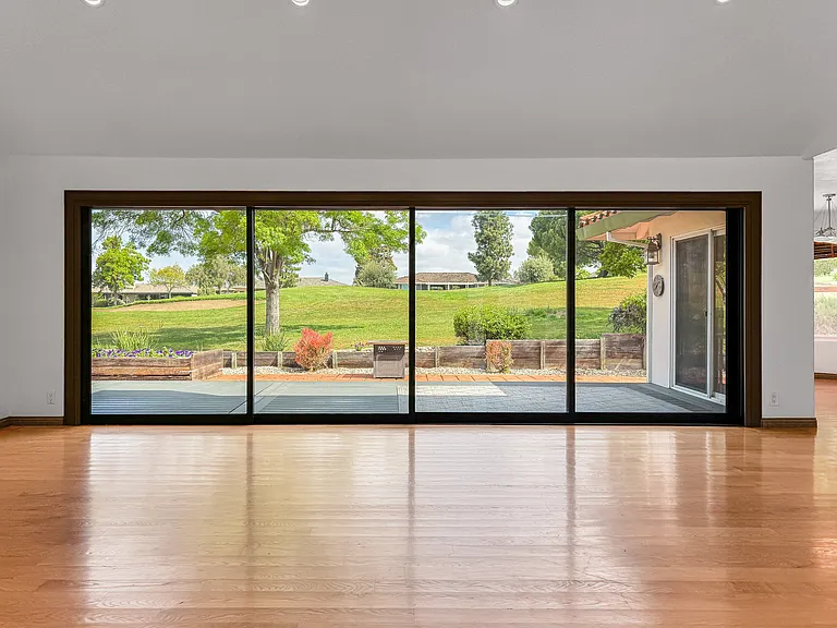 945 S Ridgemark Dr — Photo 10