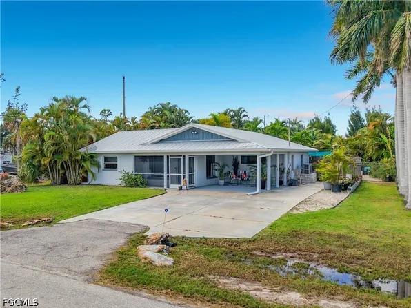 5841 Sabal Ave, Saint James City, FL 33956