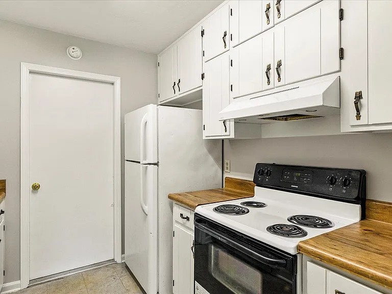 3232 Riddle Dr — Photo 17