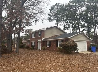 6900 Skyhawk Dr, Fayetteville, NC 28314