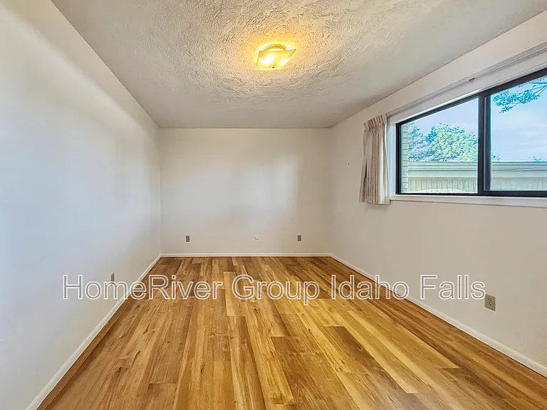 1830 Balboa Dr #K — Photo 10