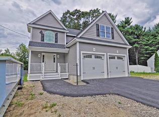 5 Starbird Ave, Tewksbury, MA 01876