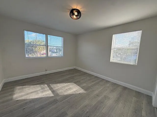 904 4th St #2 — Photo 29
