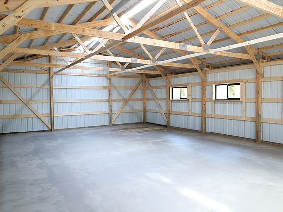 4th image of 28090 Skylight Way