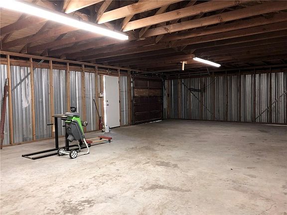 4th image of 1125 N Tucker Ave