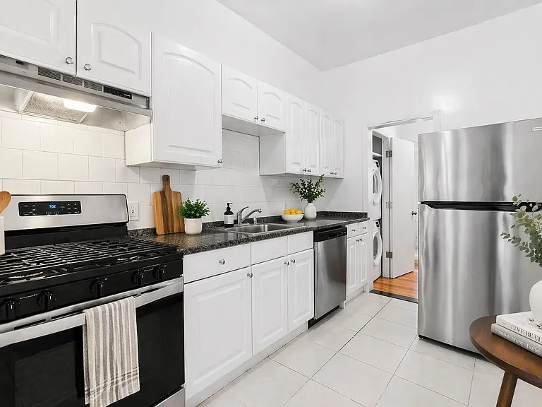 132 Lexington Ave #3 — Photo 4