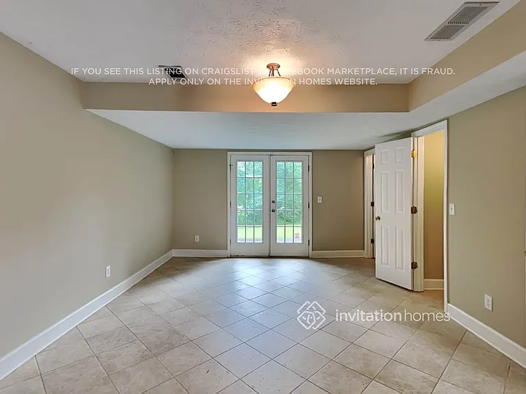 3208 Evonshire Ln — Photo 8