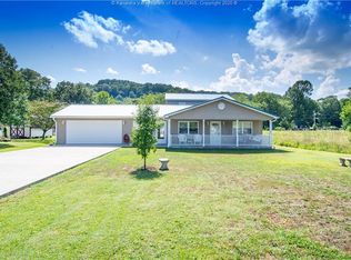 4025 Lower Falls Rd, Saint Albans, WV 25177