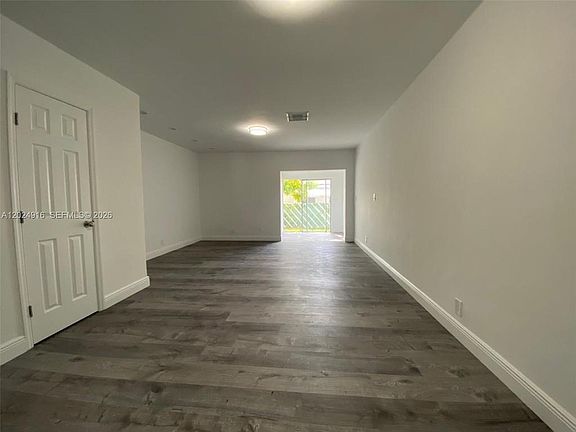 2nd image of 2460 Taylor St APT 1C