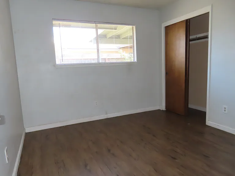 2530 W Mission Ct — Photo 6