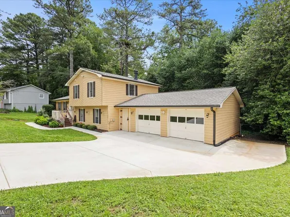 423 Mephisto Cir, Lawrenceville, GA 30046