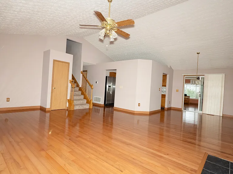 7872 Waggoner Run Dr — Photo 9