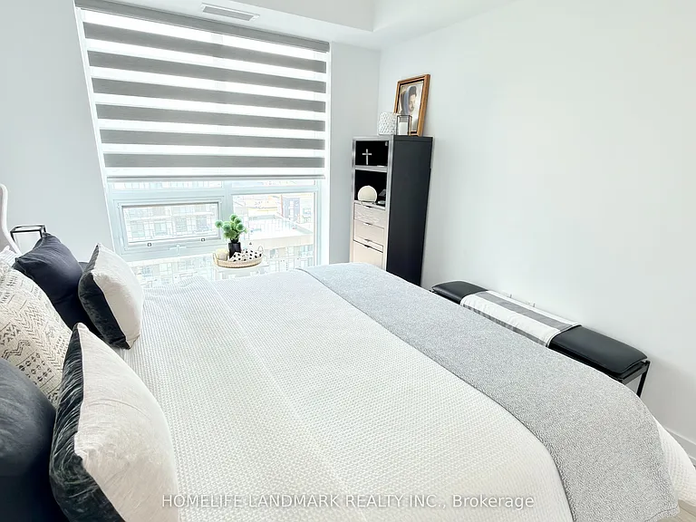 460 Dundas St E #1009 — Photo 10