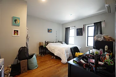 Rented by Rennit Inc.